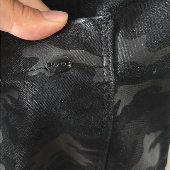 Bevy Flog Shely Black Camo Pull On Pants Joggers Size 27 - Picture 4 of 6